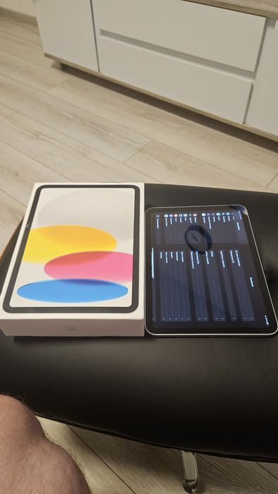 Продам в отличном состоянии IPad 10 th