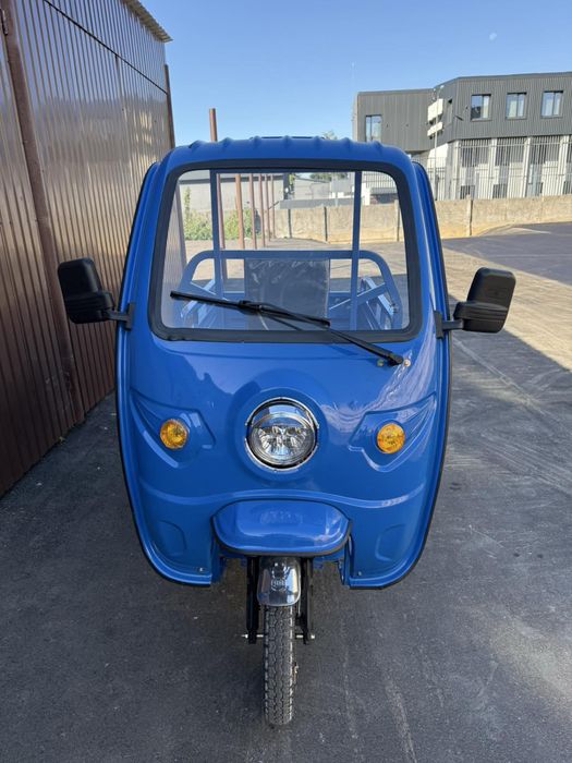 Кабіна для електротрицикла вантажного DOZER Mod 2Е