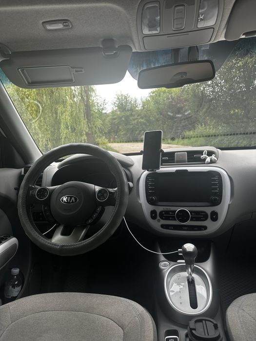 Прокат, оренда Авто Kia Soul електромобіль проїзд 250