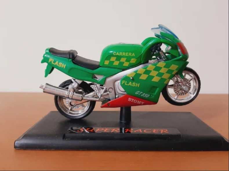 Lote de 4 Motos Super Racer Escala1:18