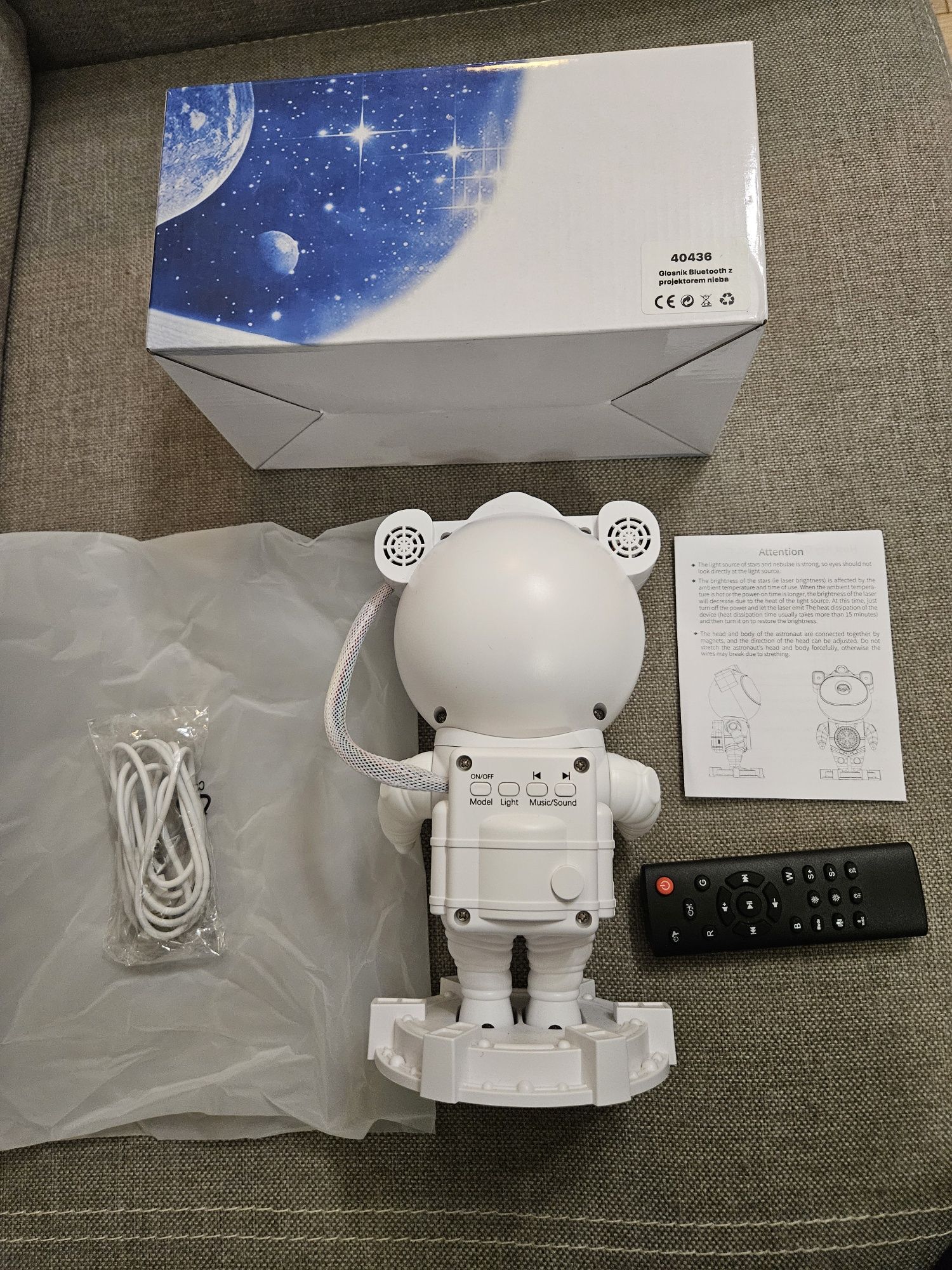 Projektor gwiazd ASTRONAUTA głośnik BLUETOOTH Lampka Led Laser +grat