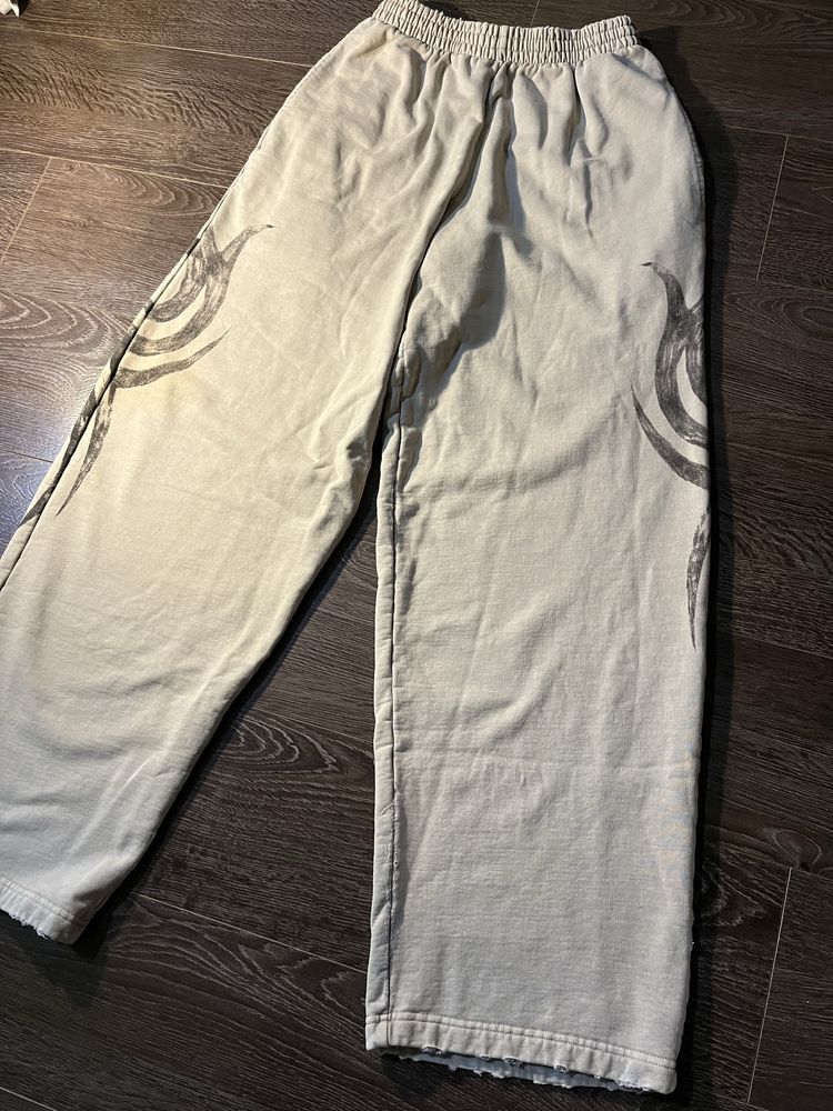 Штани balenciaga Natural Y2K Baggy Sweatpants баленсиага opium vamp