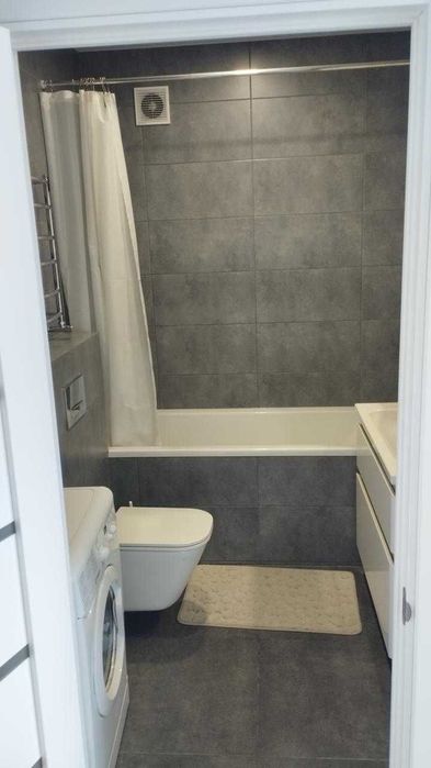 )( Продаж дворівневої квартири