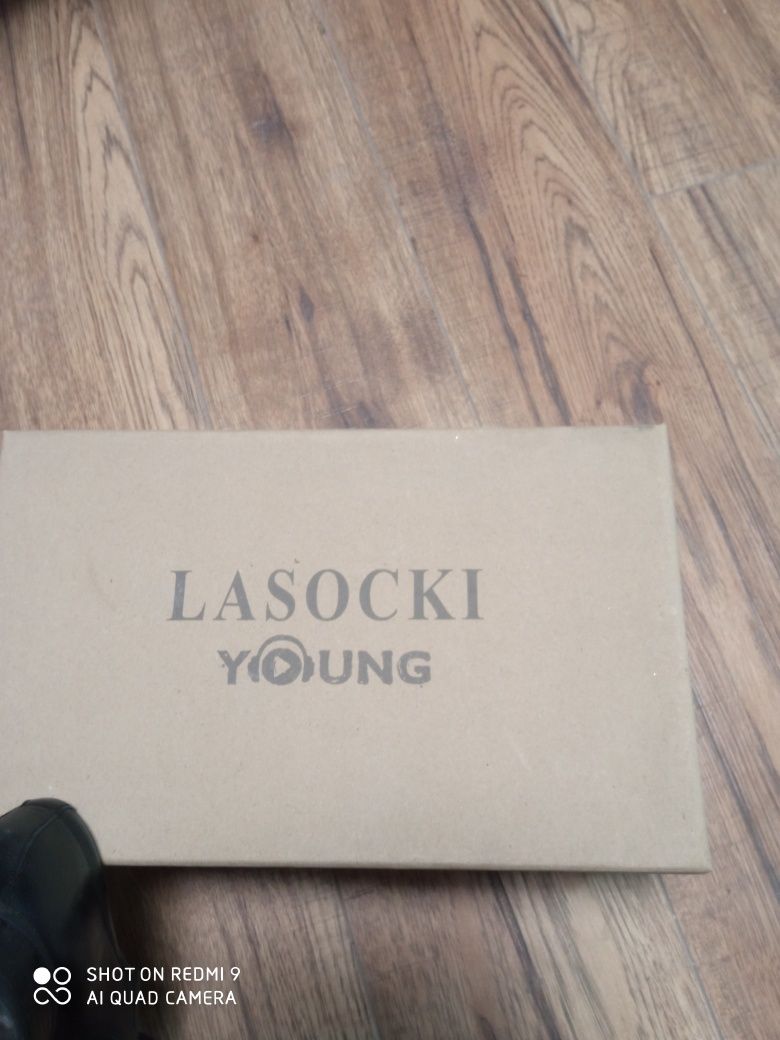 Półbuty wizytowe Lasocki