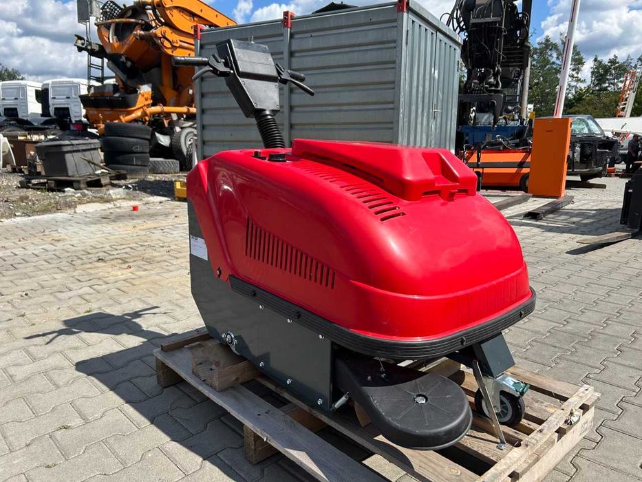 zamiatarka OERTZEN LION 8000 ME/3