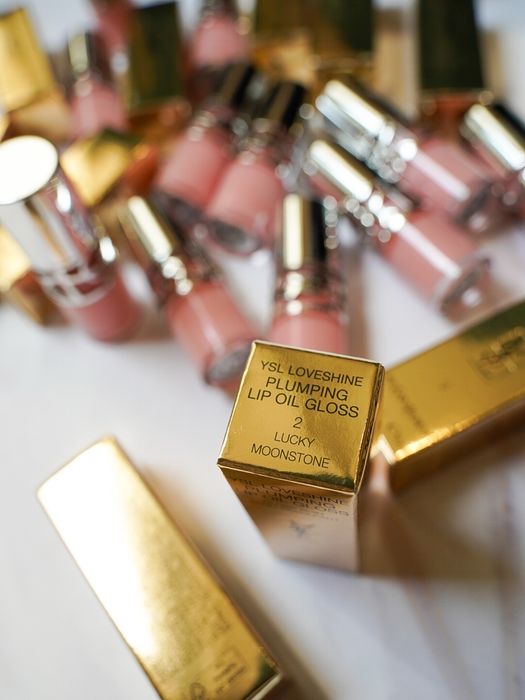 Блиск для губ Yves Saint Laurent Loveshine Plumping Lip Oil Gloss