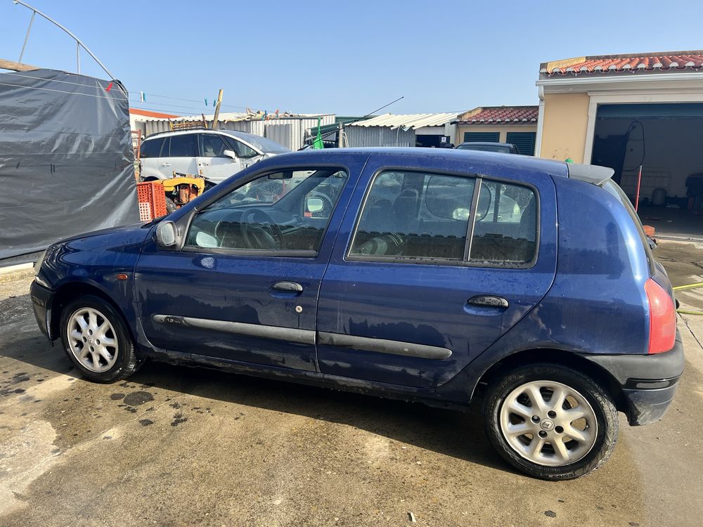 Renault Clio 2002