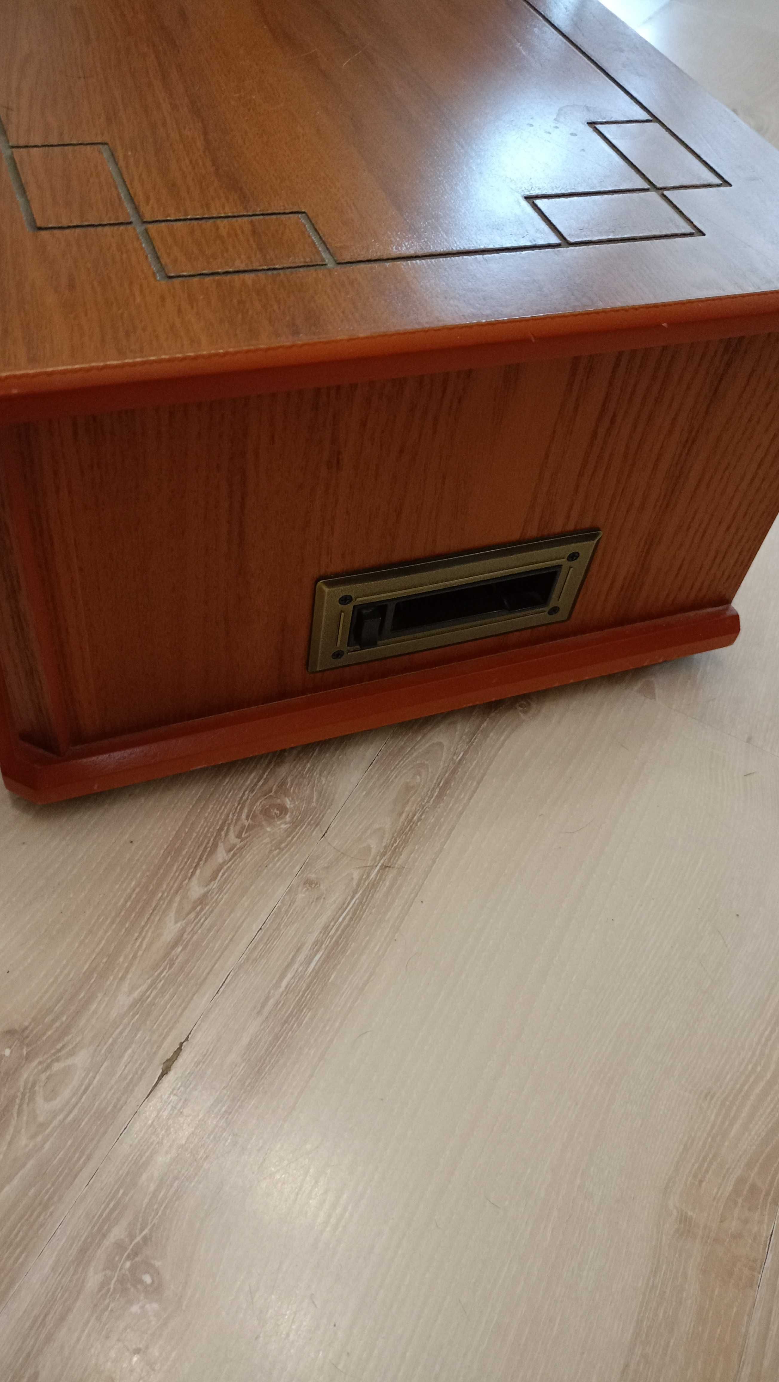 Вініл програвач itek vinyl player i60011 4 в 1