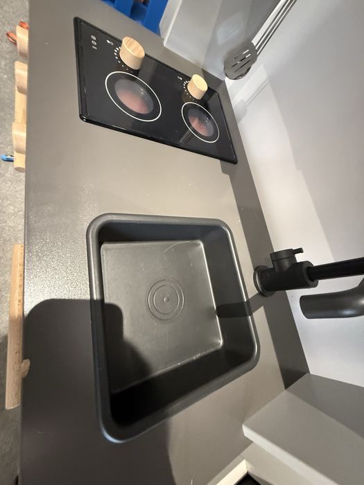 Kuchnia dzicięca do zabawy wraz z wyposażeniem