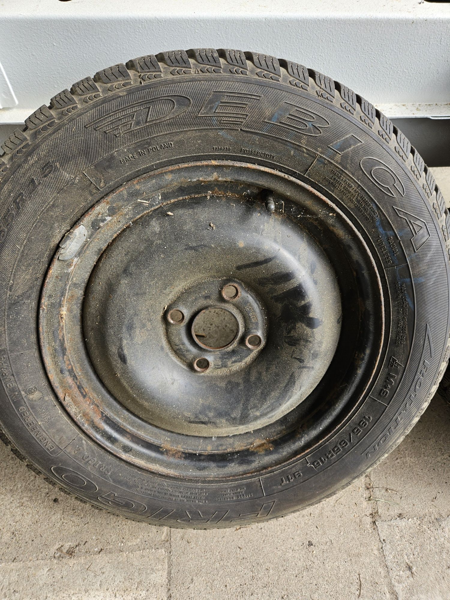 Felgi pelne stalowe (na szeroką stal) Audi 80 15" 4x108 195/65