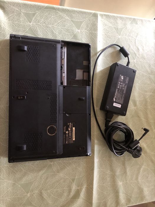 Portatil notebook clevo P150HN gamer