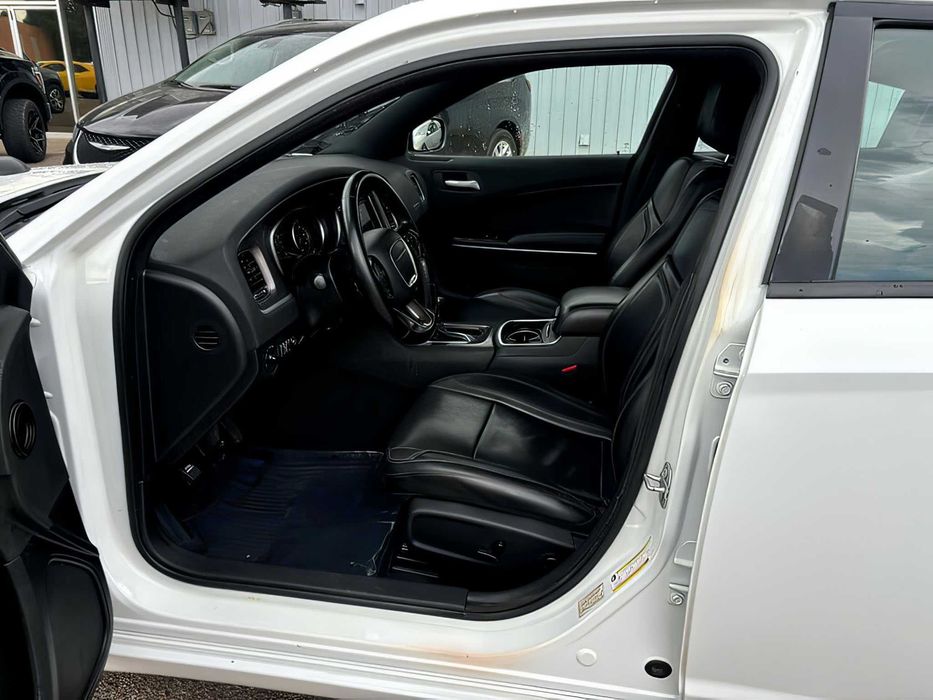 Dodge Charger      2019