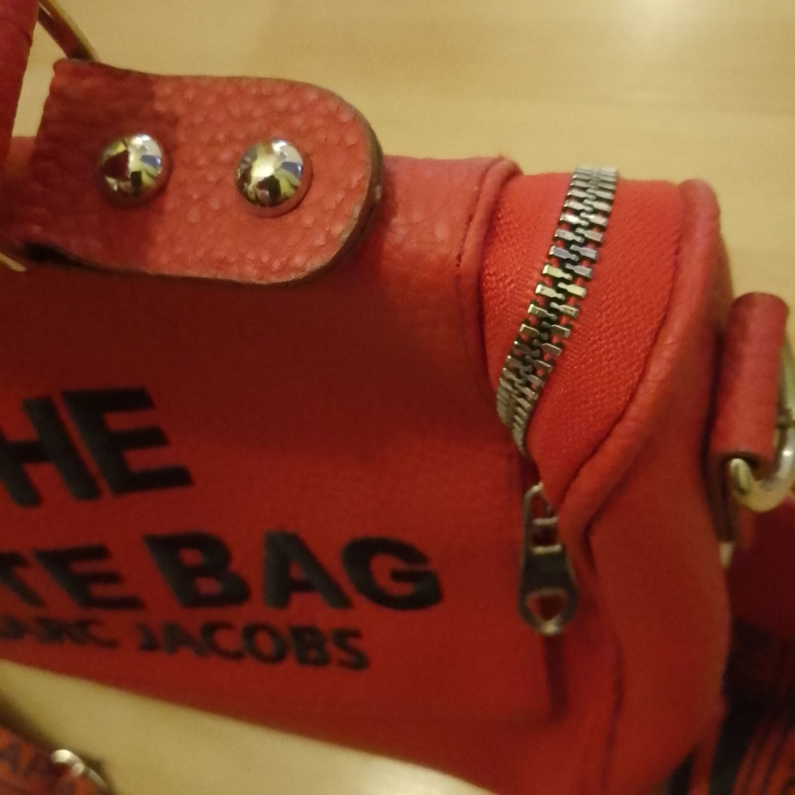 Kuferek Marc Jacobs skurka