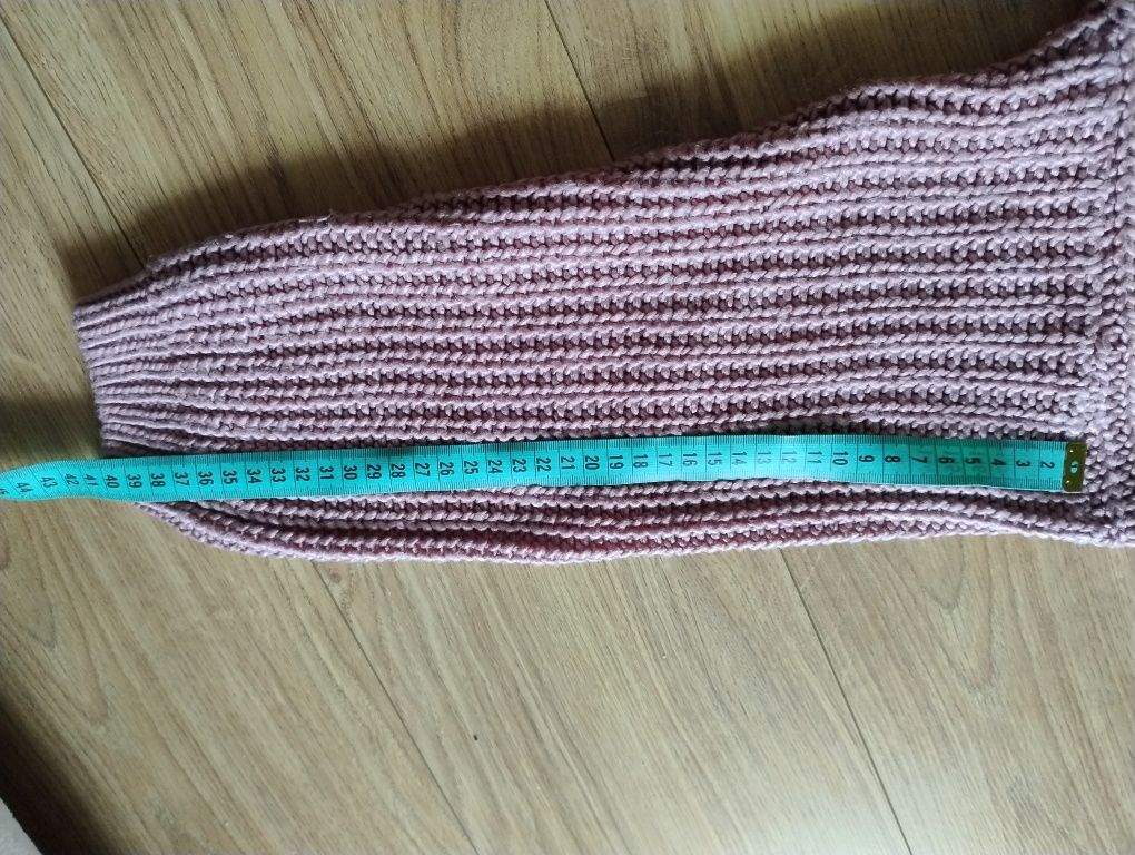 Różowy damski sweter
