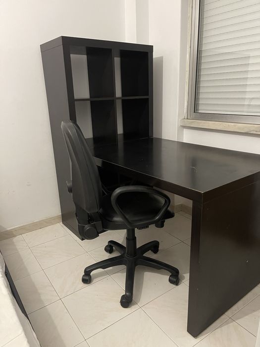 Secretária + Cadeira