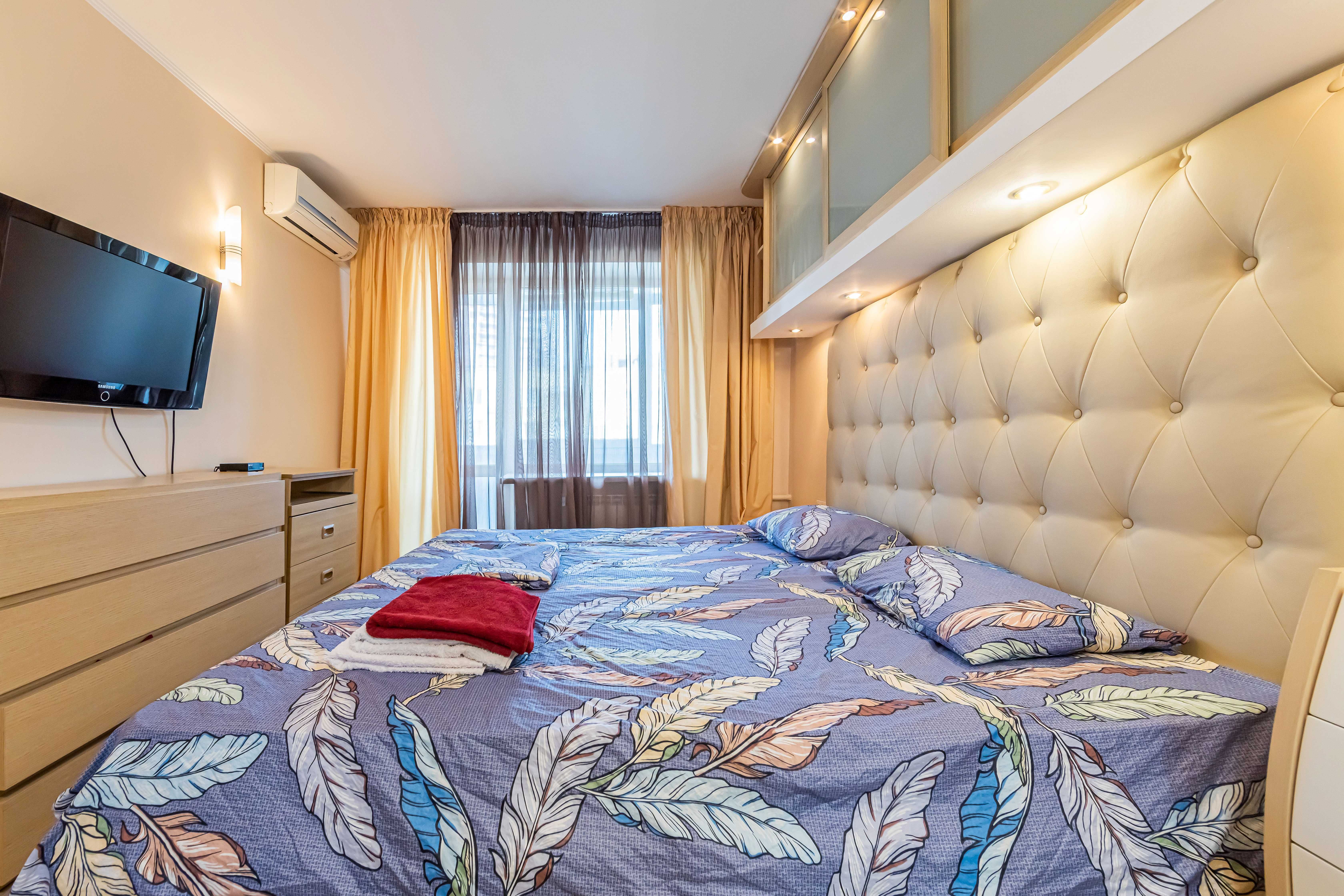 3 кімнатна студія в центрі, Коновальця, 15