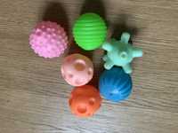 Іграшки мʼячики в ванну