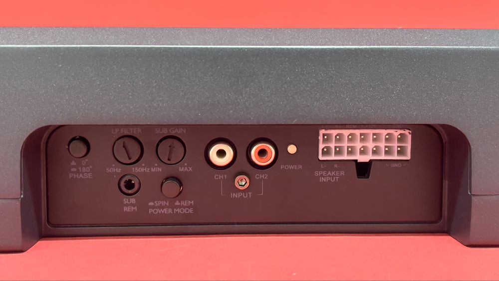 активний сабвуфер Alpine PWE-S8 під сидіння – потужний бас