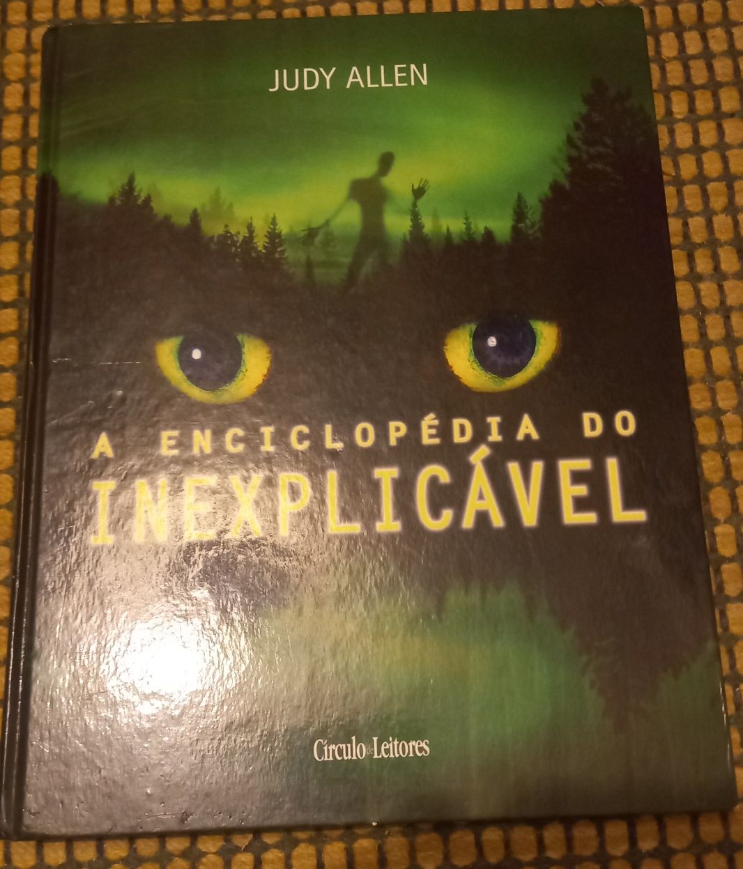 Livro"A Enciclopédia do Inexplicável"