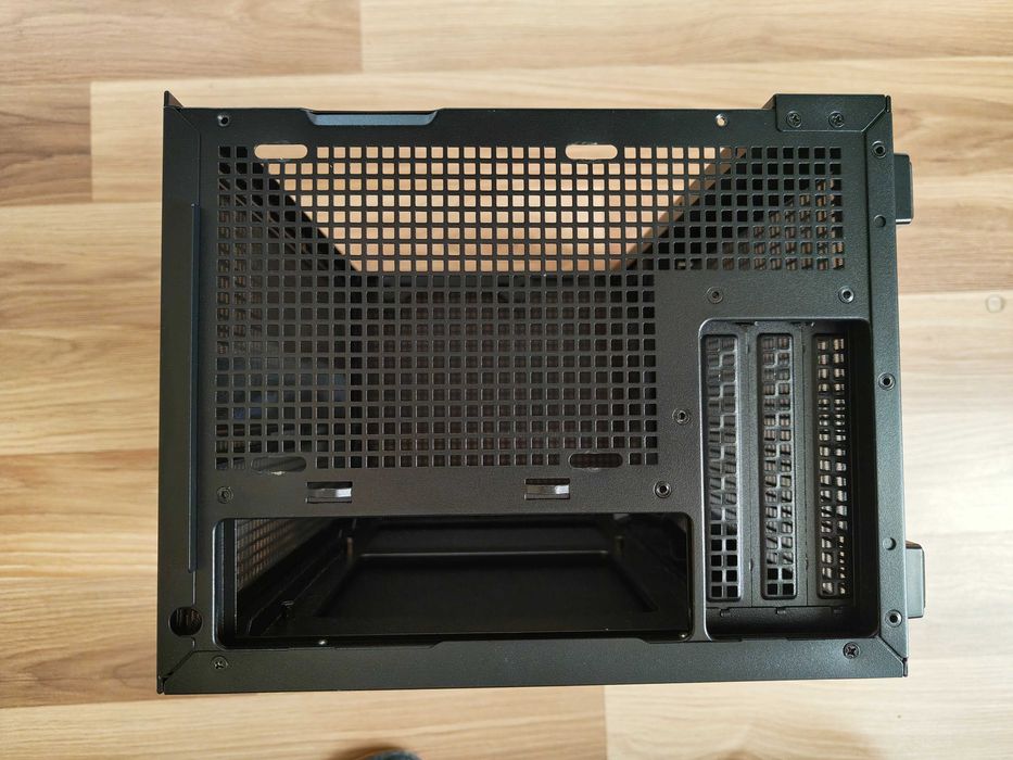 Obudowa Deepcool CH160 Black, zasilacz, chłodzenie.