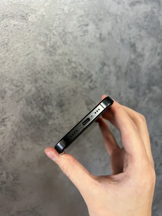 Б/у Iphone 16 Pro 512 Black Titanium 29ц заряду