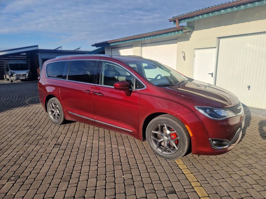 Chrysler Pacifica Chrysler Pacyfica LPG, Radar, Kamery 360, 8 miejsc