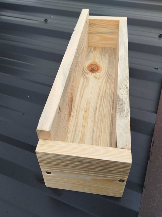 Karmidło karmnik dla kur drobiu podjanik na paszę  stojące wiszące