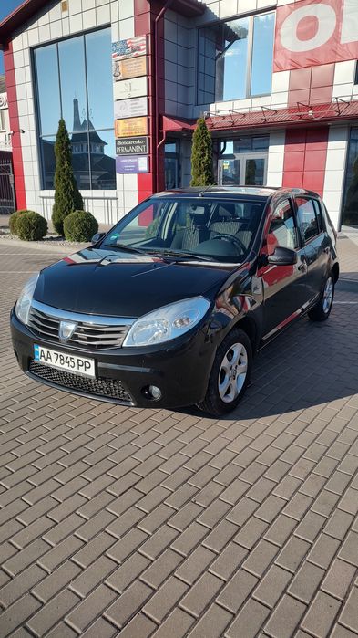 ДАЧІЯ Сандеро в гарному стані