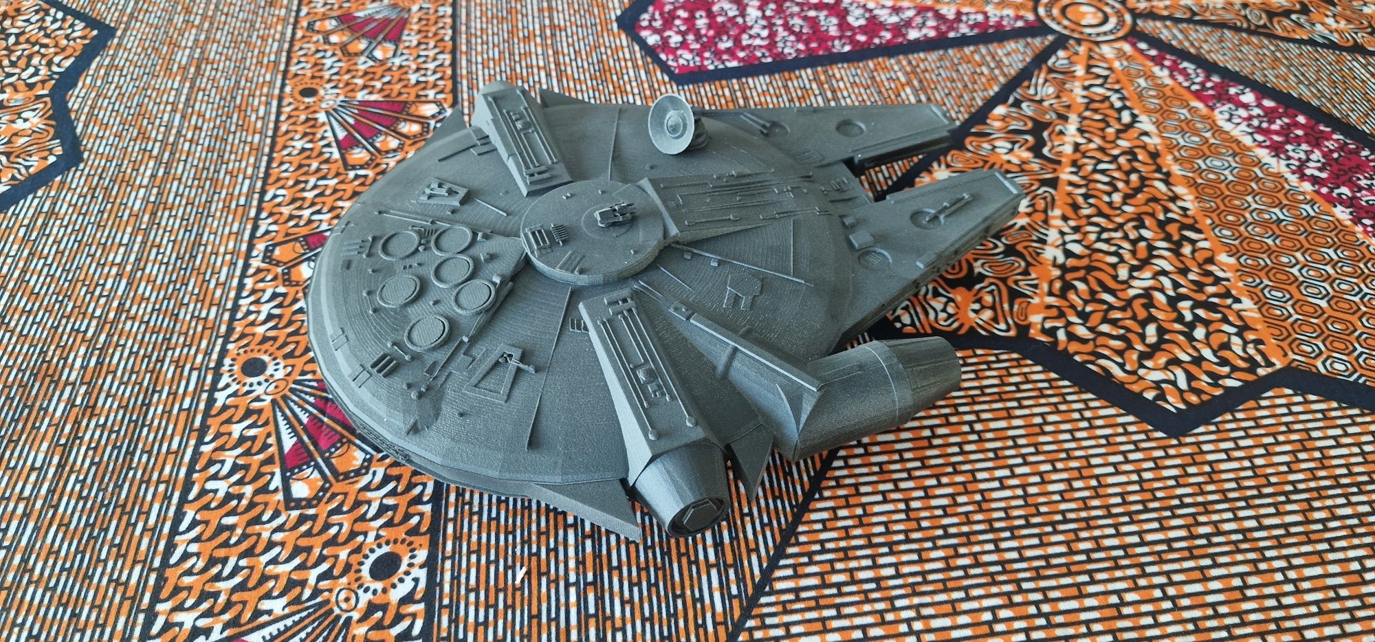 Star Wars Millennium Falcon