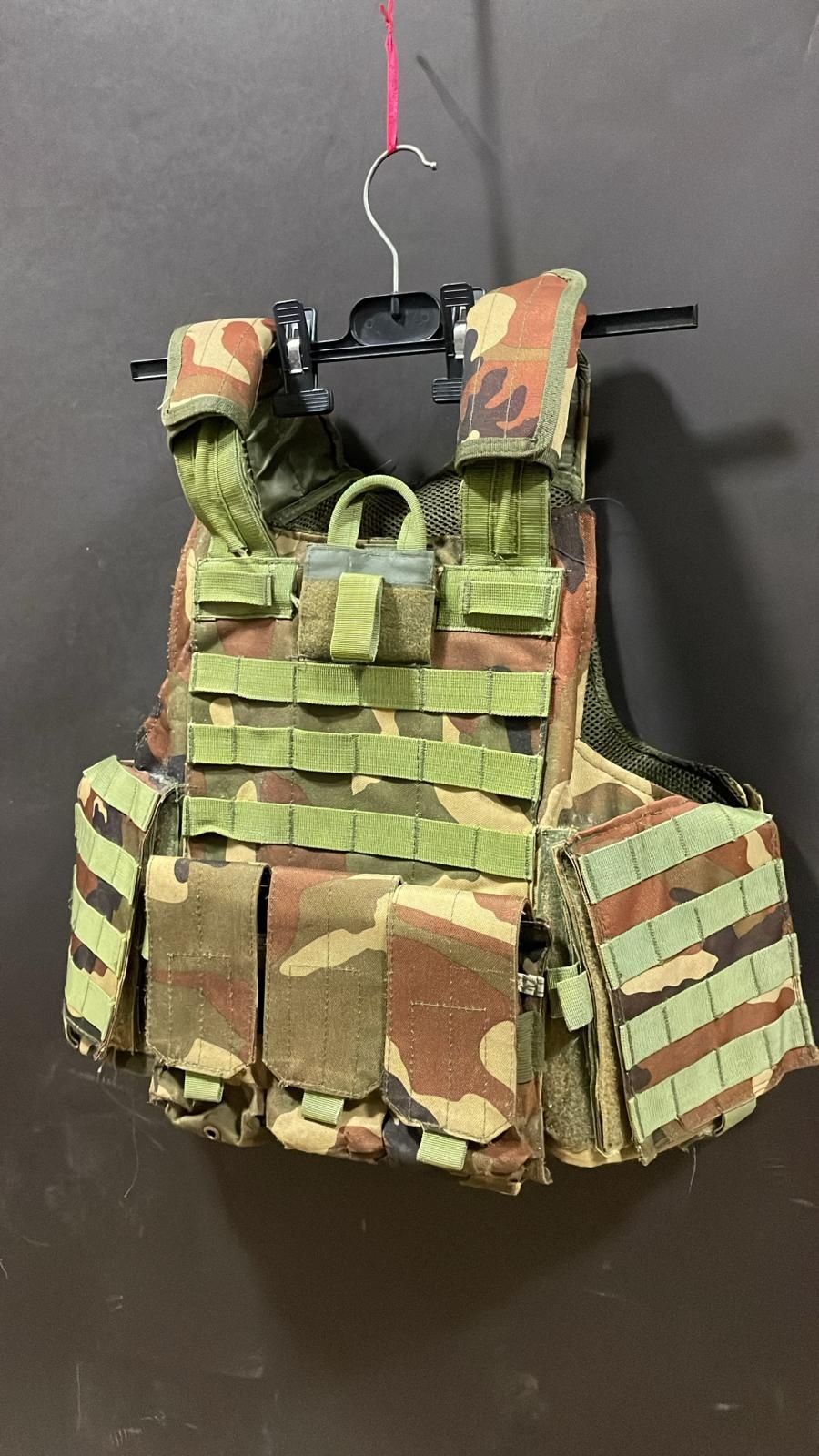 Colete Airsoft camuflado