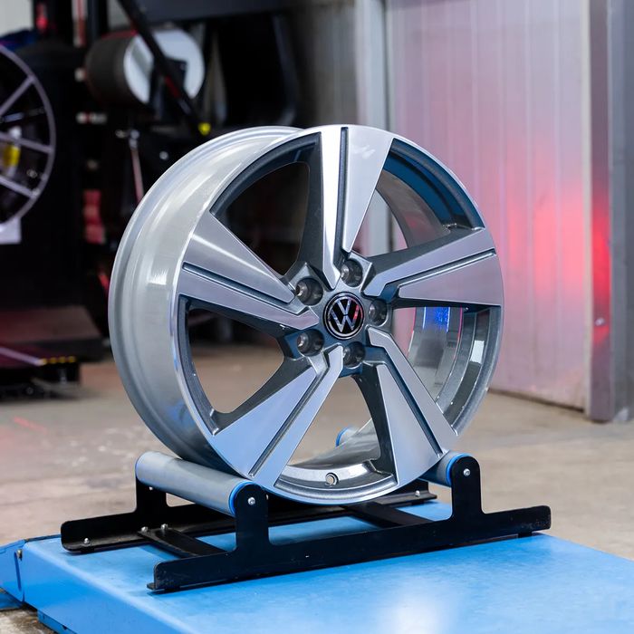 NOWE ORYGINALNE Felgi / Koła 18" Volkswagen Golf Touran Passat Tiguan