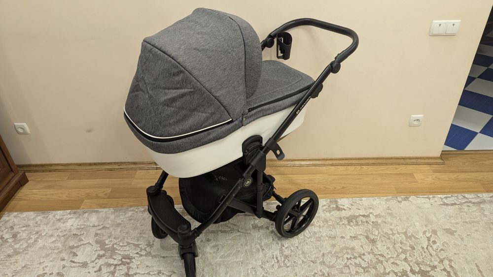 Коляска Adamex Emilio 2в1