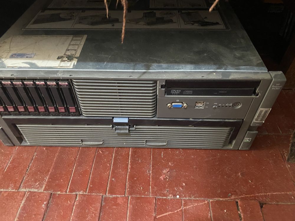 HP ProLiant DL585 G2