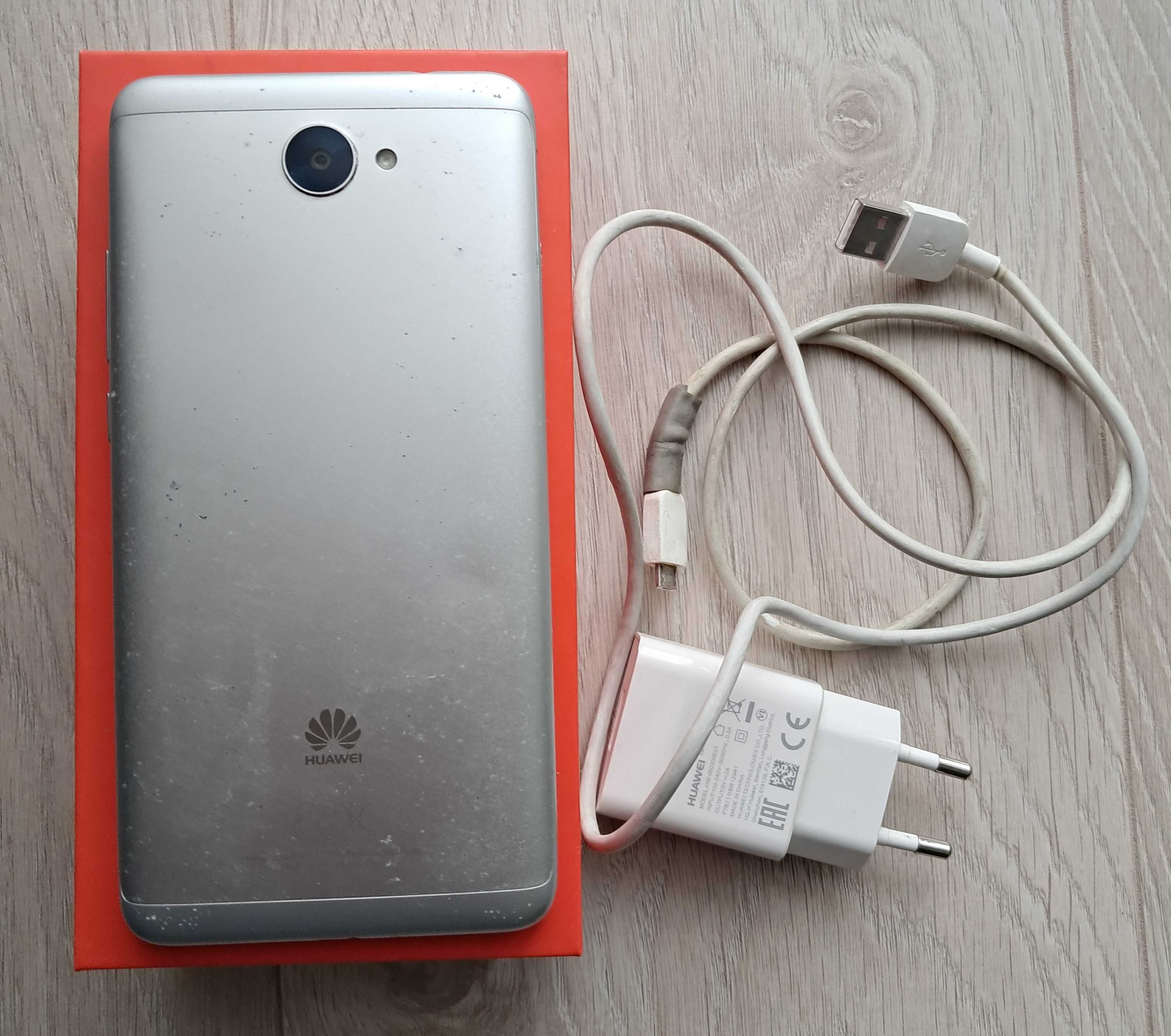 Huawei Y7 (2017) 2/16GB zadbany