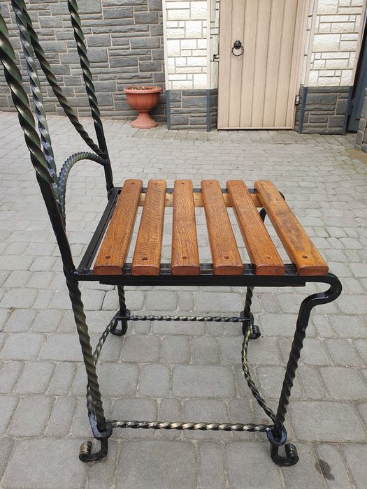 Кований виріб стілець