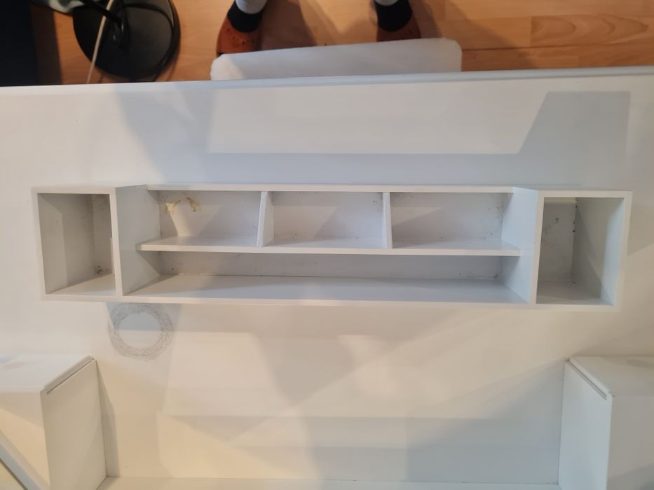 Toaletka biała dla dziewczynki