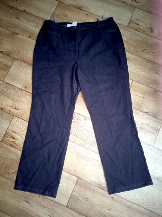 Spodnie damskie miękki dżins granatowe prosta nogawka Marks & Spencer