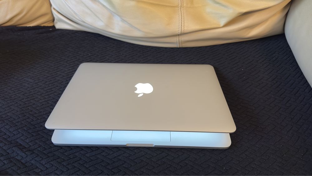 Macbook Pro 2015 Retina 250gb 13-inch