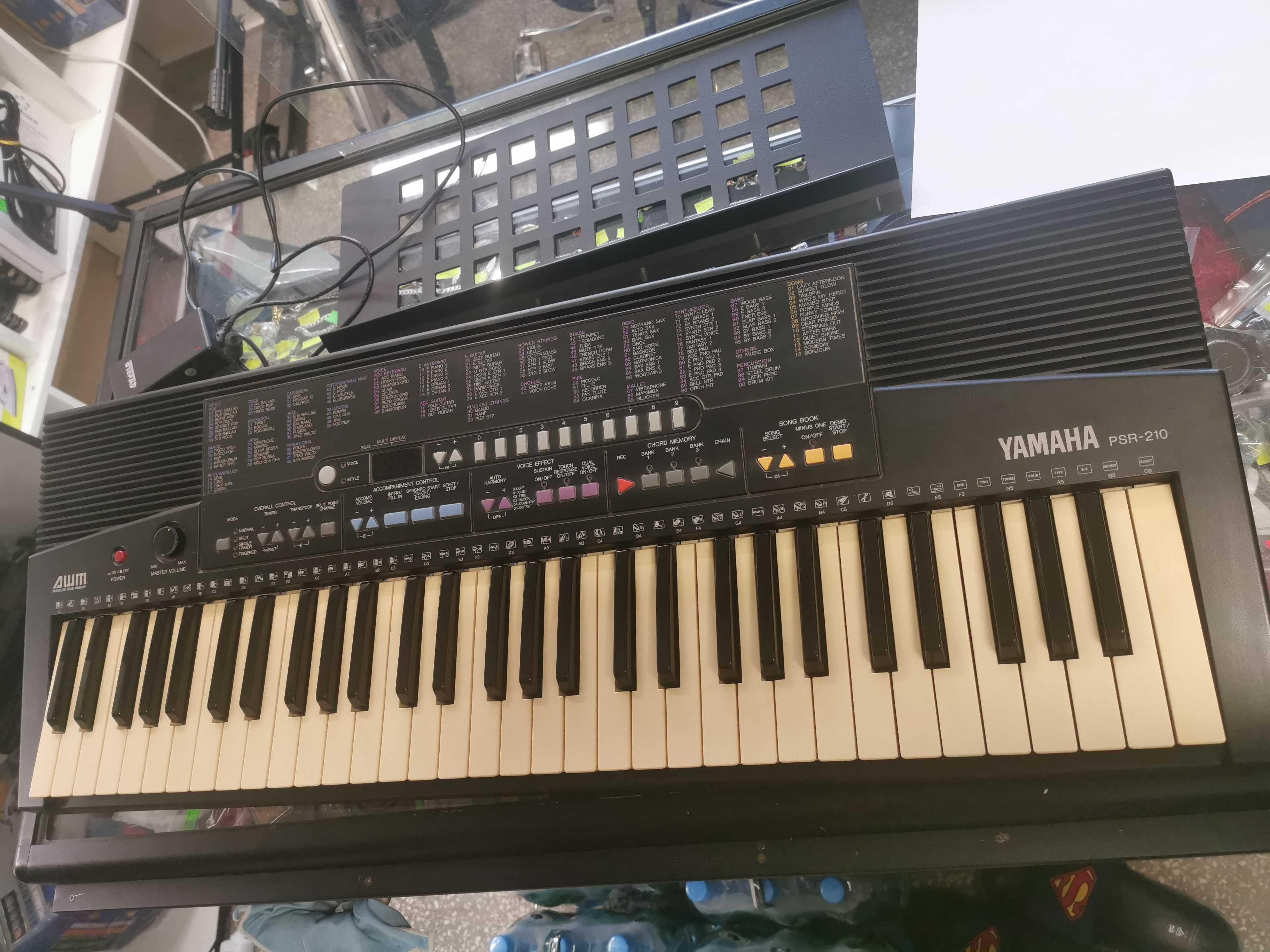 Keybord Yamaha PSR-210