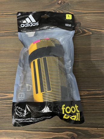 Ochraniacze piłkarskie Adidas 11 Lite