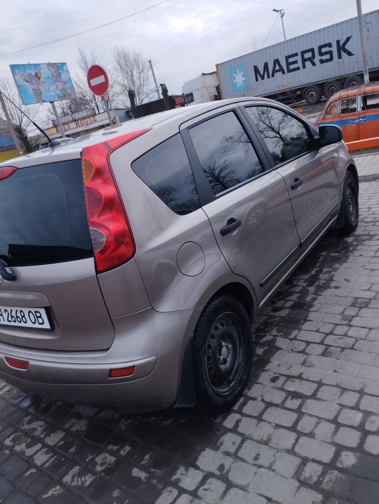 NISSAN note продать