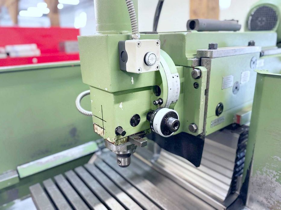 Frezarka uniwersalna AVIA FNF 40C |stan oryginalny | zobacz FILM