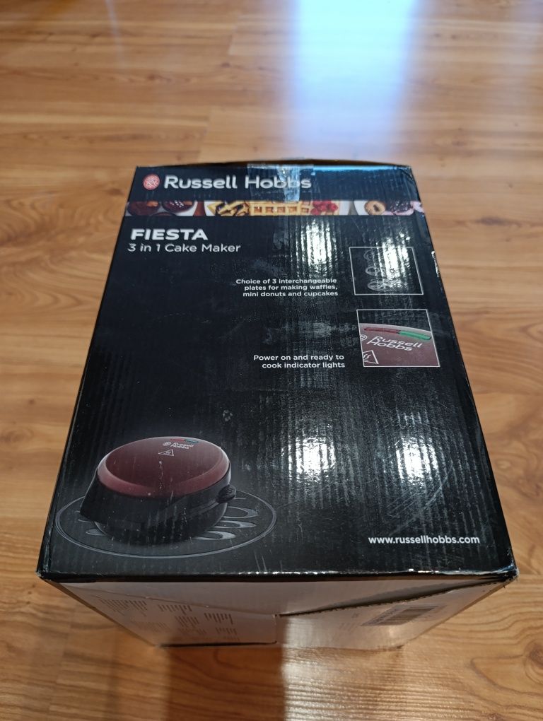 Gofrownica Russell Hobbs 24620_56.    900 W czerwony