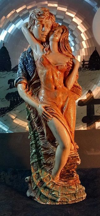 Linda Antiga Escultura Terra cota, Peça Rara, Assinada.