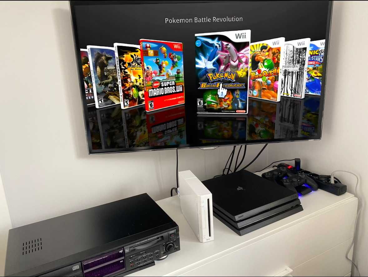 Konsola Nintendo Wii + Akcesoria i dodatki [Biała] 128GB