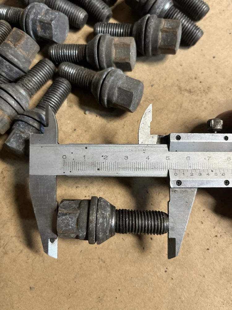 Sruby do kół RENAULT SCENIC 3 III felgi aluminiowe STALOWE