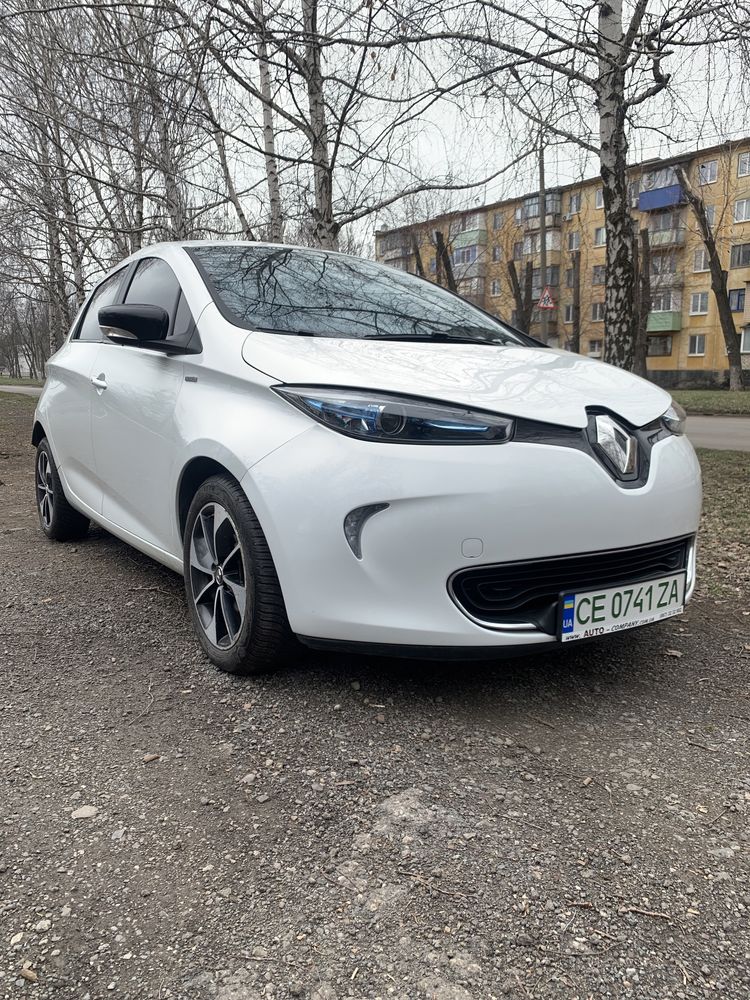 Renault zoe 2017         .