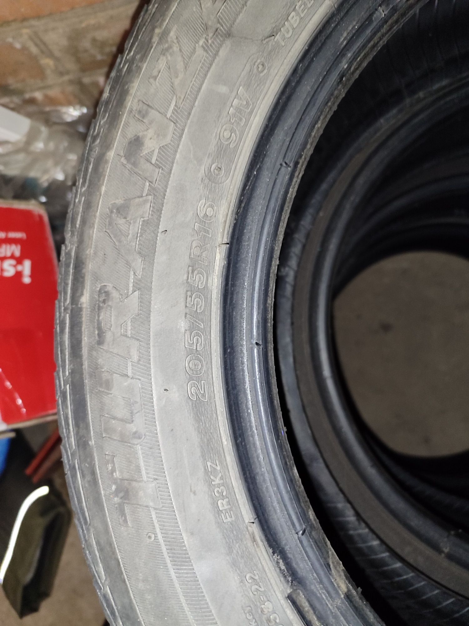 Продам гуму літню Bridgestone 205/55R16