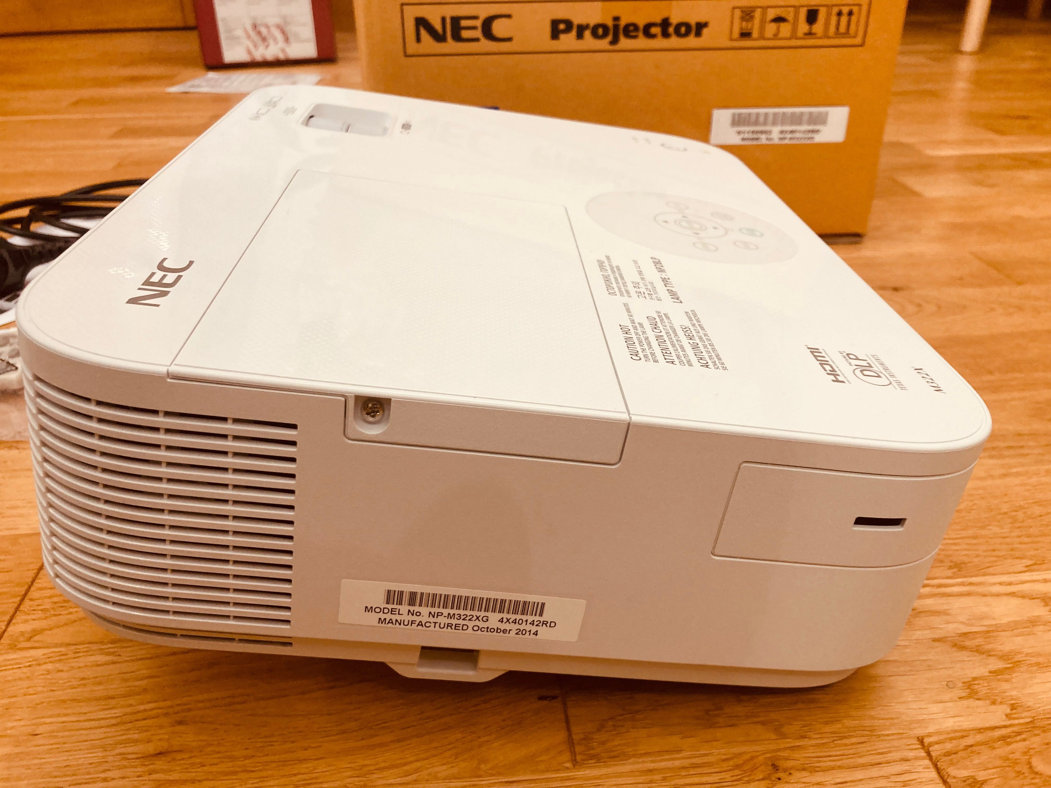 NOWY Projektor NEC M322XG