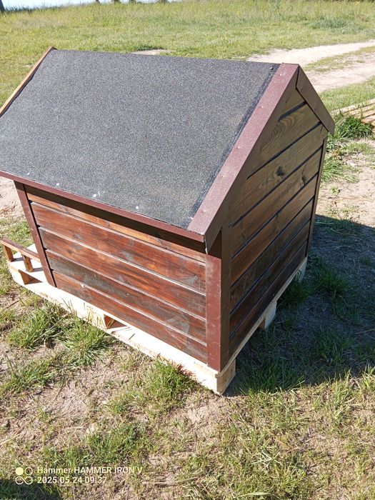 Buda dla psa ocieplona